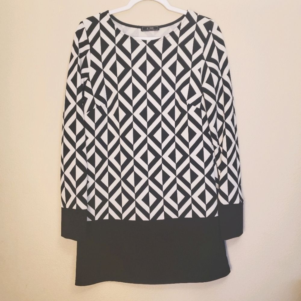 AIME Black White Scoop Neck Long Sleeve Geometric Dress Size Small